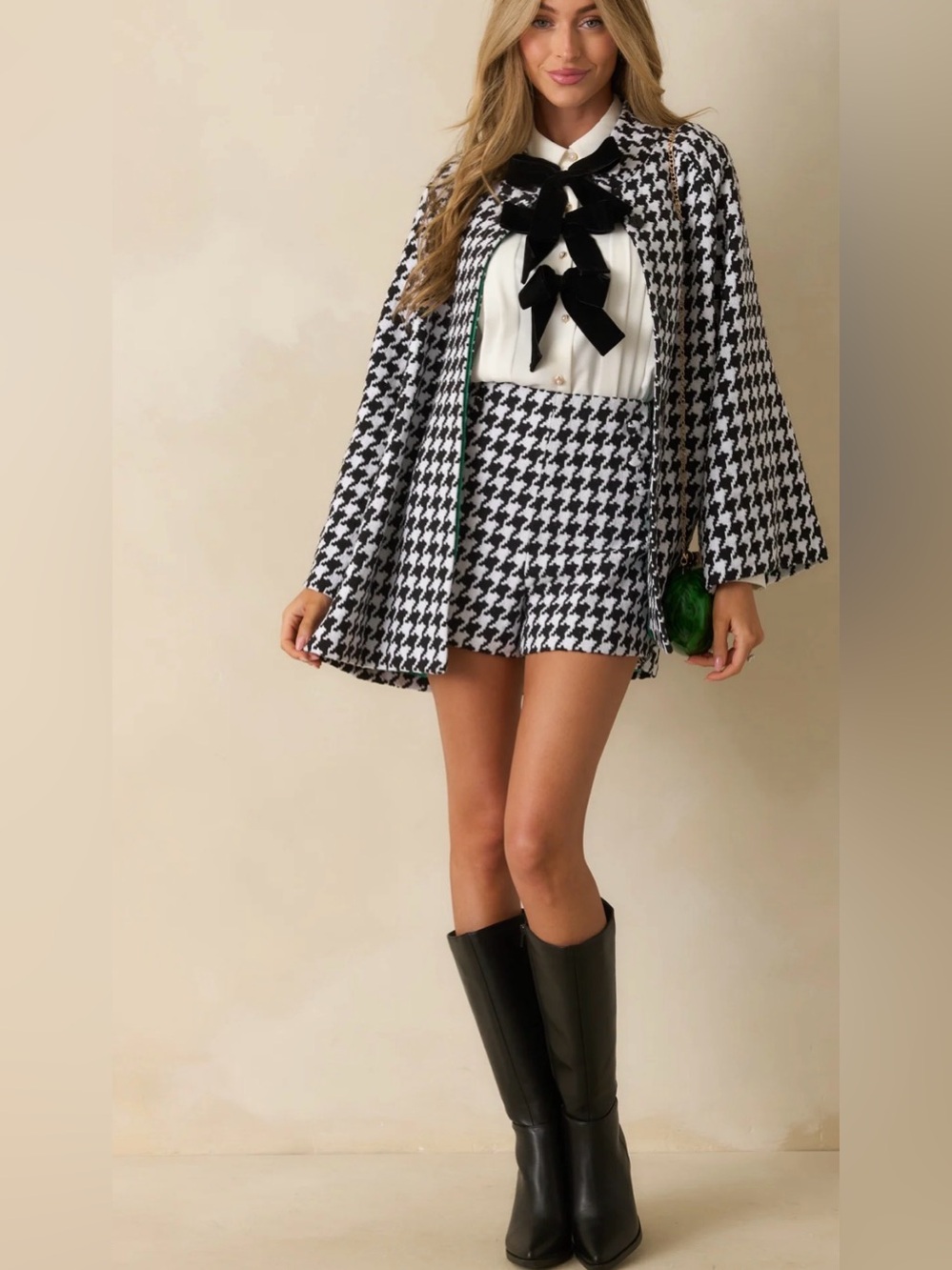 PROSPERINA DEVERAUX BLACK & WHITE HOUNDSTOOTH CAR COAT